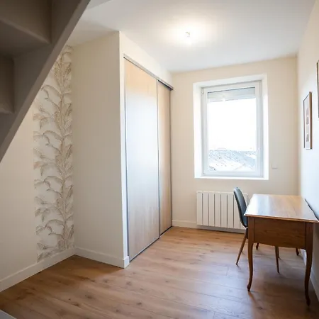 L'escale Caennaise House For 8 People Caen