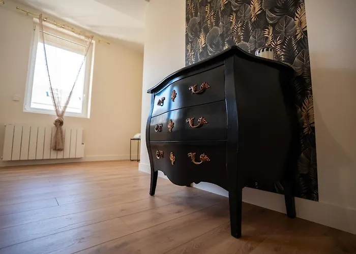 Villa L'escale Caennaise House For 8 People Caen