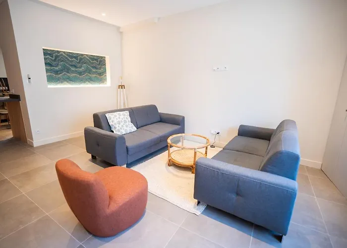 L'escale Caennaise House For 8 People Caen