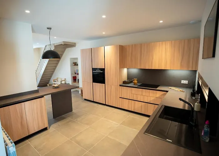 L'escale Caennaise House For 8 People Caen