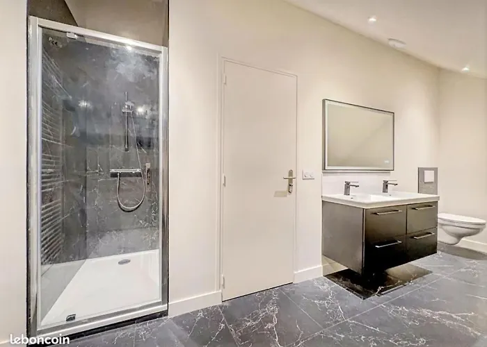 Villa L'escale Caennaise House For 8 People Caen